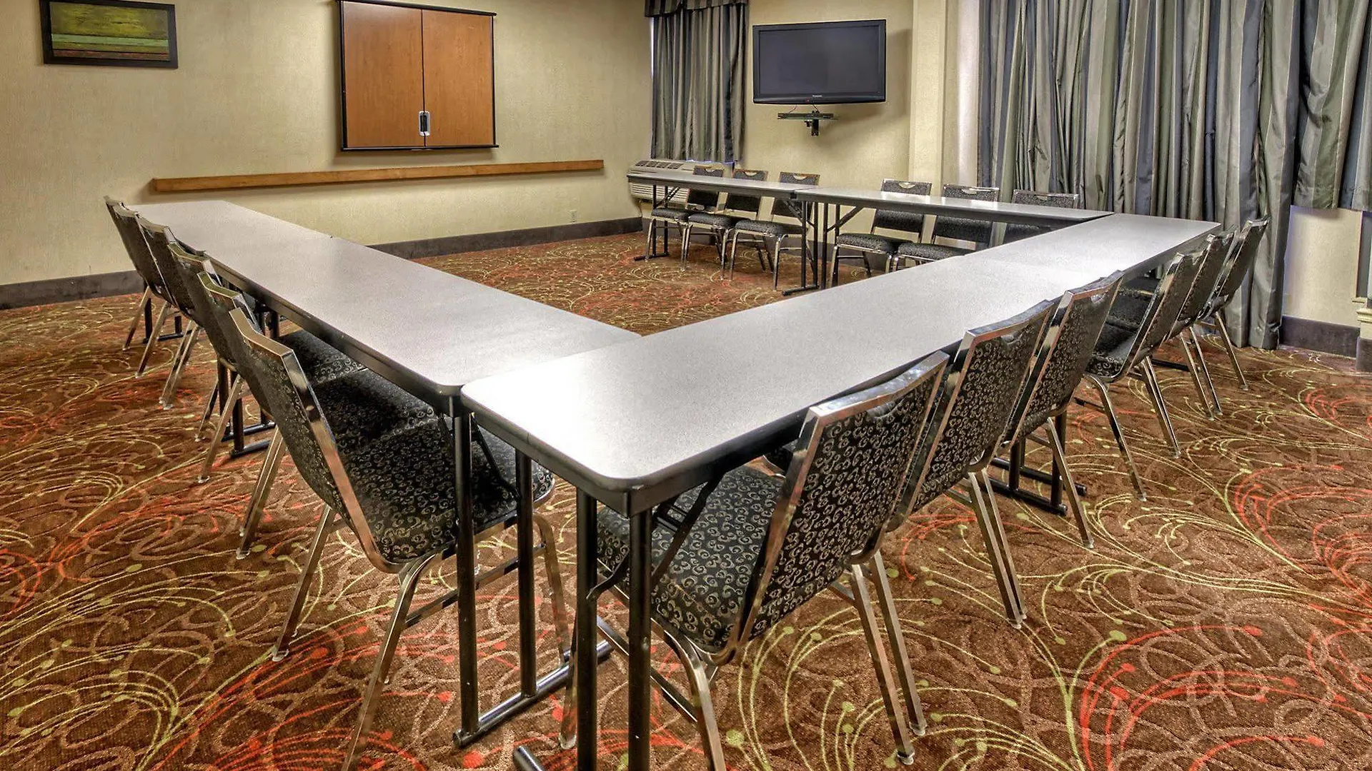 Hampton Inn Memphis-Poplar Hotel