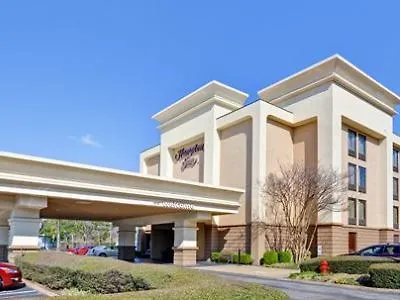Hampton Inn Memphis-Poplar 3*, Memphis