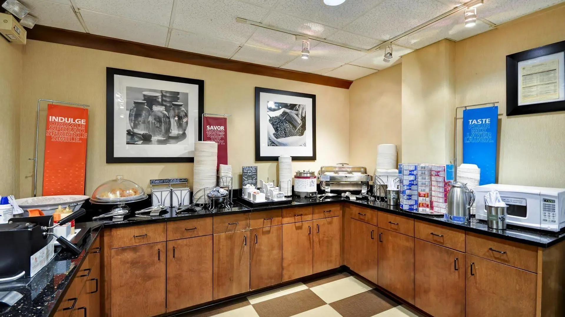 Hampton Inn Memphis-Poplar