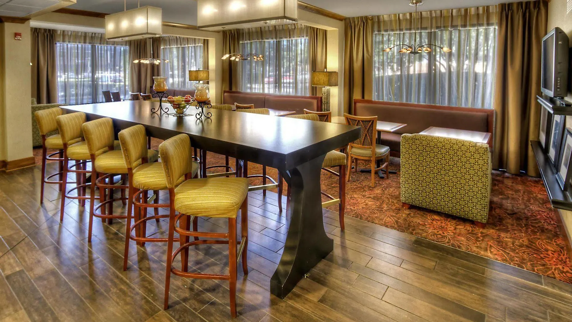 Hampton Inn Memphis-Poplar 3*, Memphis
