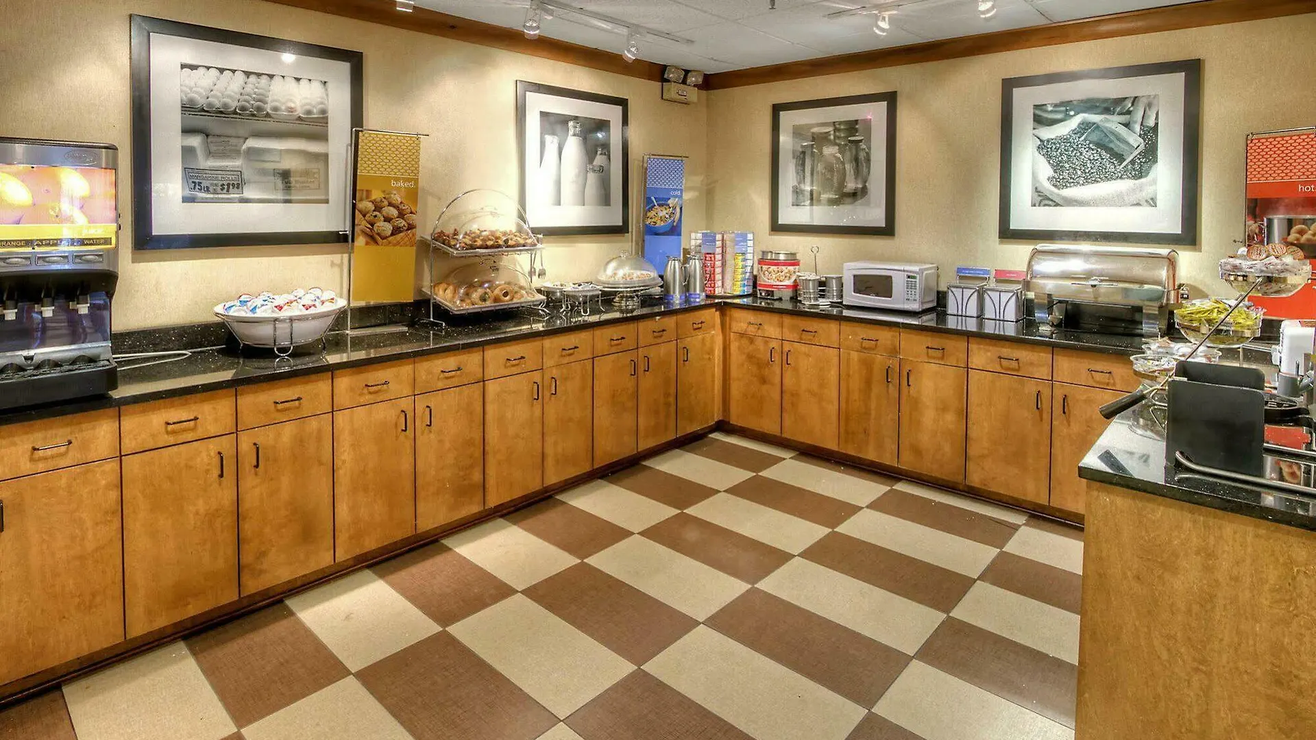 Hampton Inn Memphis-Poplar 3*, Memphis